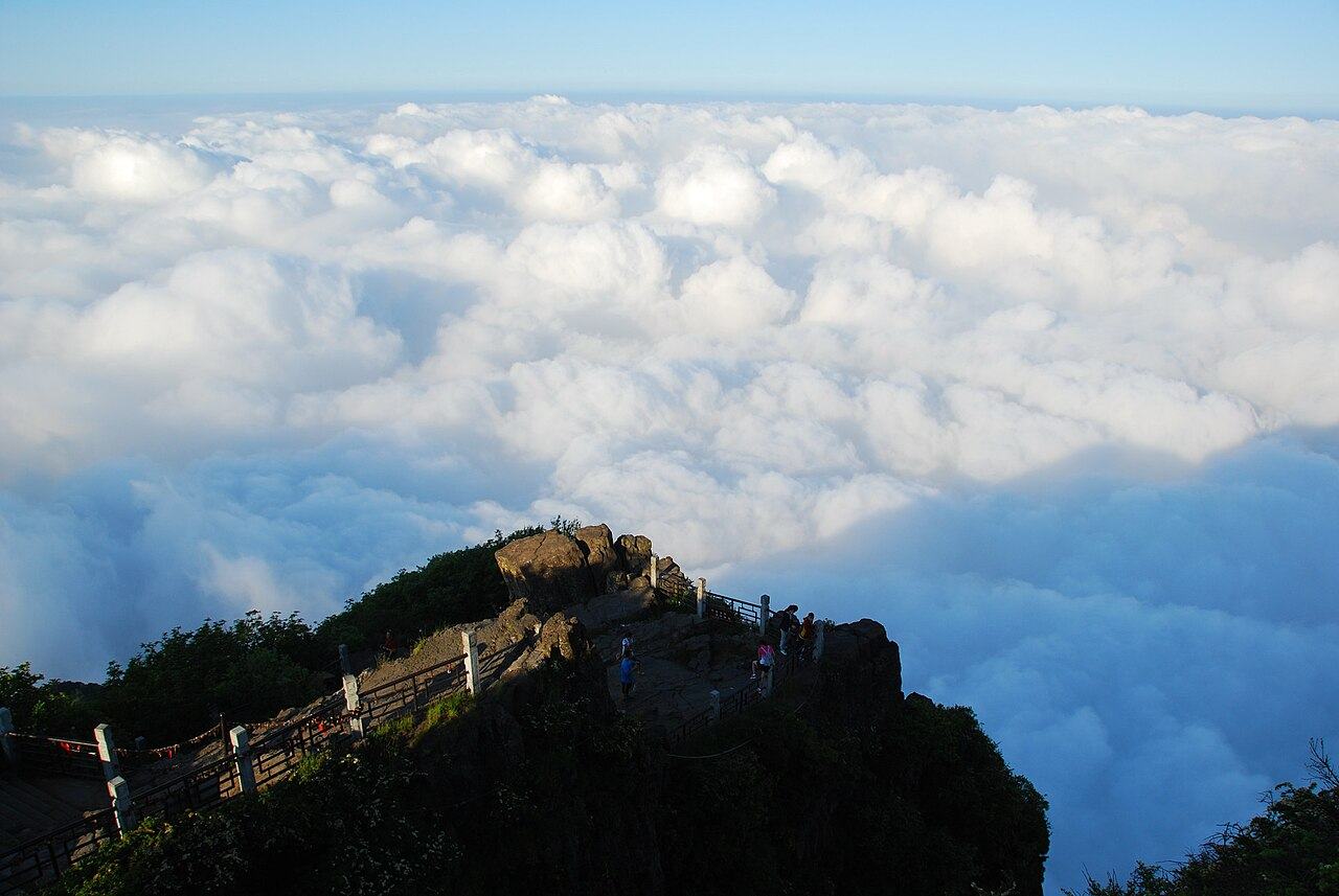 峨眉山